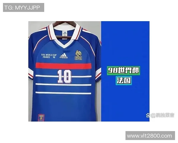 足球球星长袖球衣设计与穿着风格分析：从经典到现代的演变历程